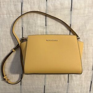 Michael Kors Crossbody Bag